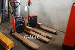 Xe nâng hàng kéo pallet chạy điện thấp