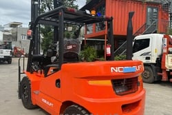 Công ty bán xe nâng Trung Quốc giá tốt tại HCM 