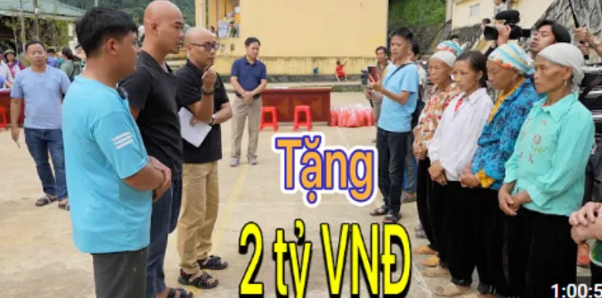 CAO TRUNG cùng CÚ ĐẤM THÉP TV tặng 2 TỶ VNĐ xây nhà cho bà con bị lũ quét tại CAO BẰNG