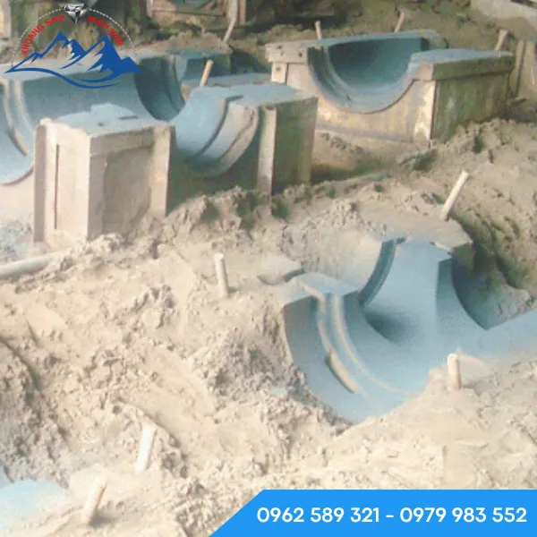 Cát trắng làm khuôn đúc