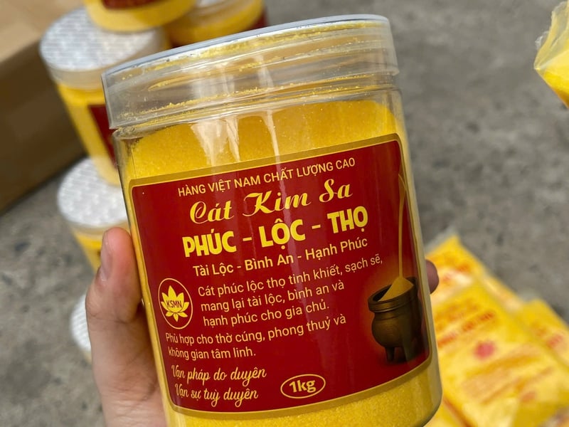 Nên Dùng Cát Gì Cho Bát Hương? Gợi Ý Cát Kim Sa Phù Hợp