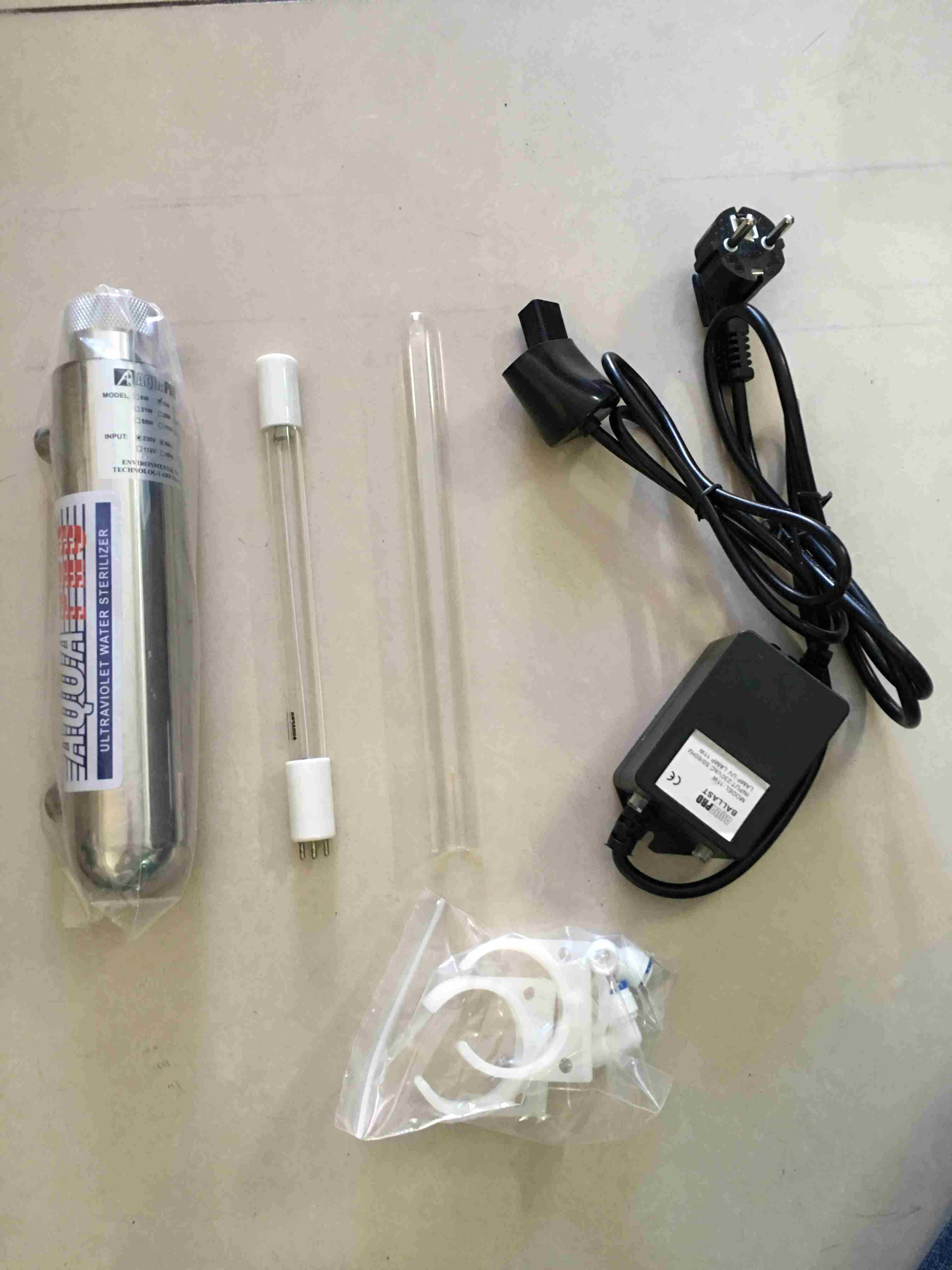 Tăng phô đèn UV 11W của AquaPro