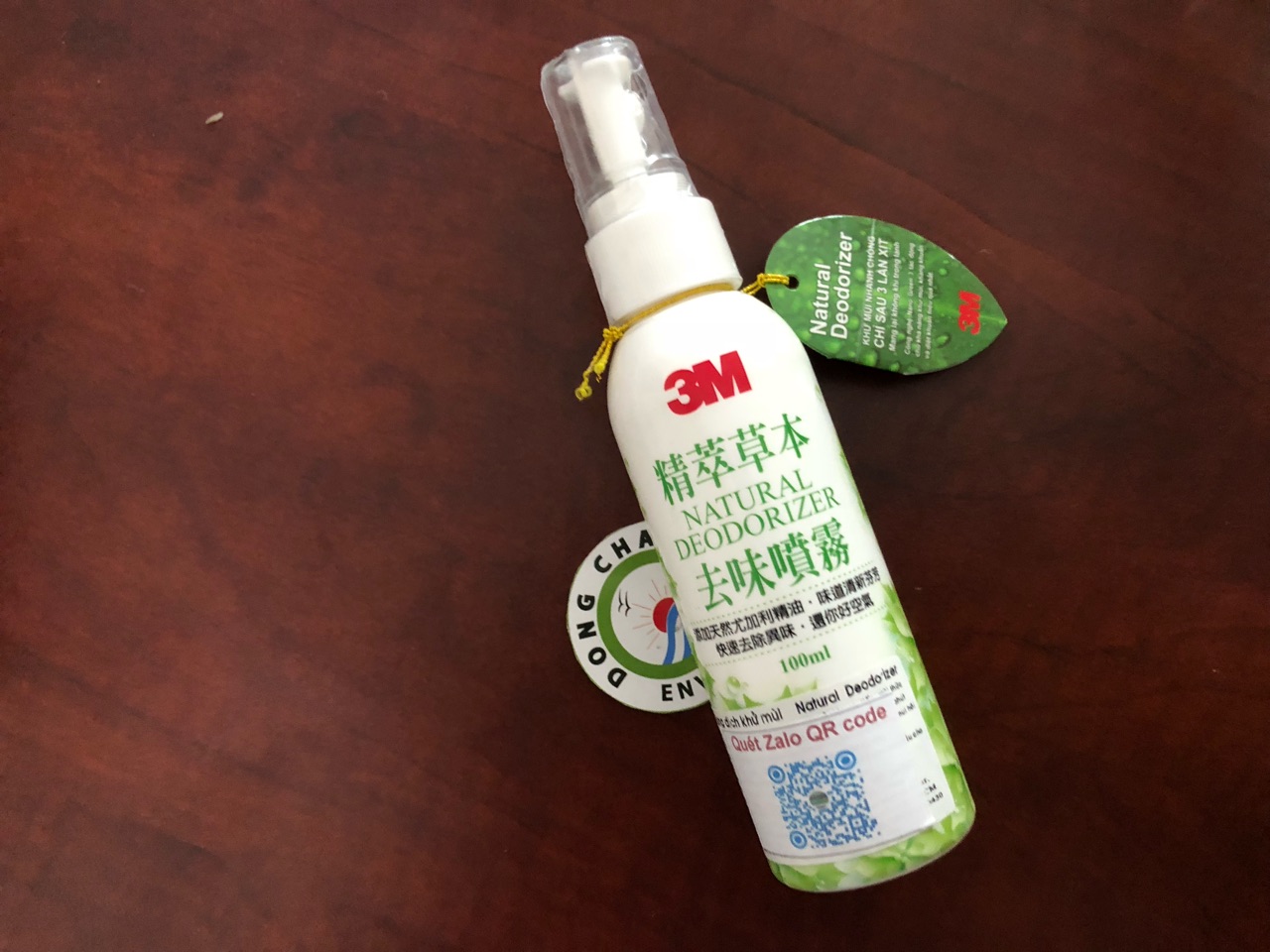 Chai xịt khử mùi hôi ô tô máy lạnh 3M 12009