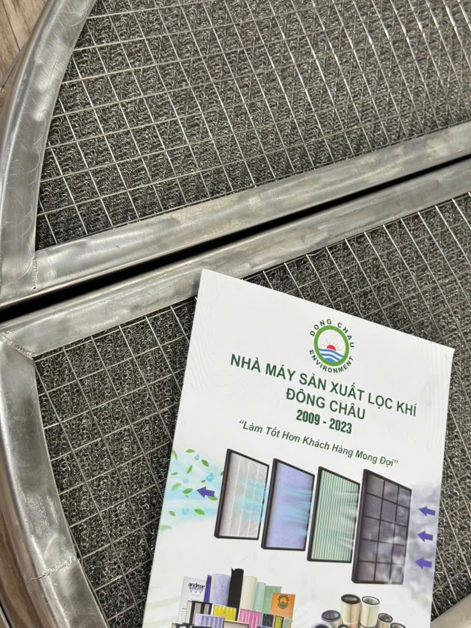 khung lưới bùi nhùi lọc tách hơi dầu