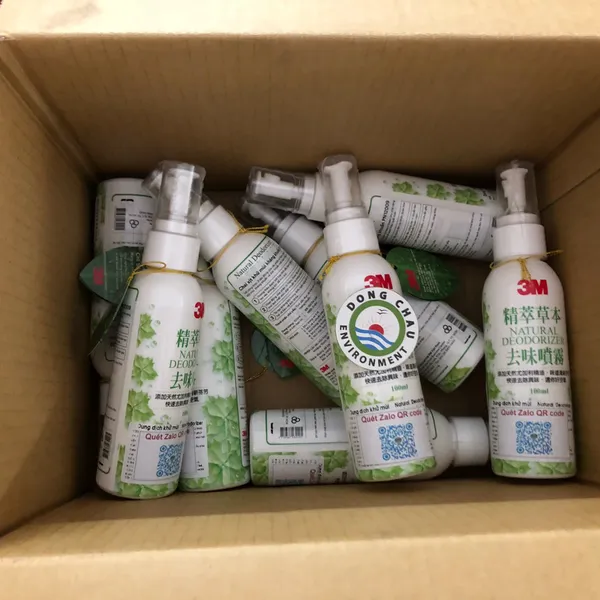 Chai xịt khử mùi hôi ô tô máy lạnh 3M 12009