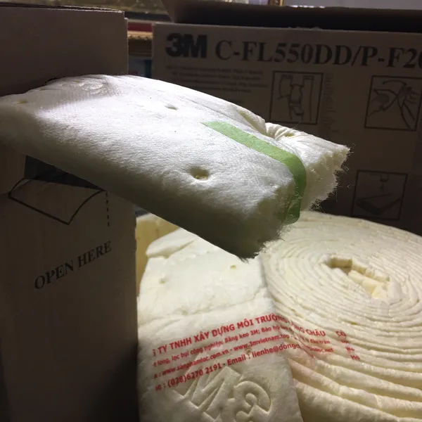 Cuộn thấm hút hóa chất đổ tràn 3M C-FL550DD