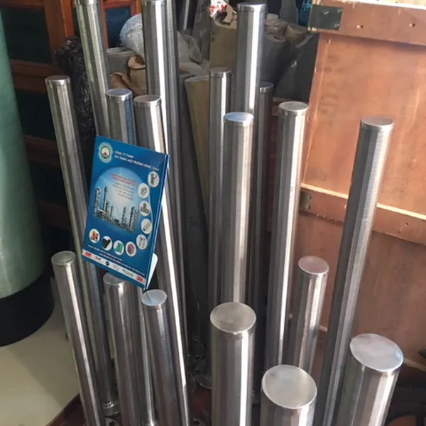 Ống Lọc Khe Inox Đường Kính 114mm Khe 0.3mm Dài 1m DOE