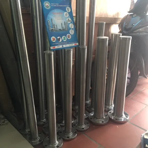Ống Lọc Khe Inox Đường Kính 114mm Khe 0.3mm Dài 1m DOE
