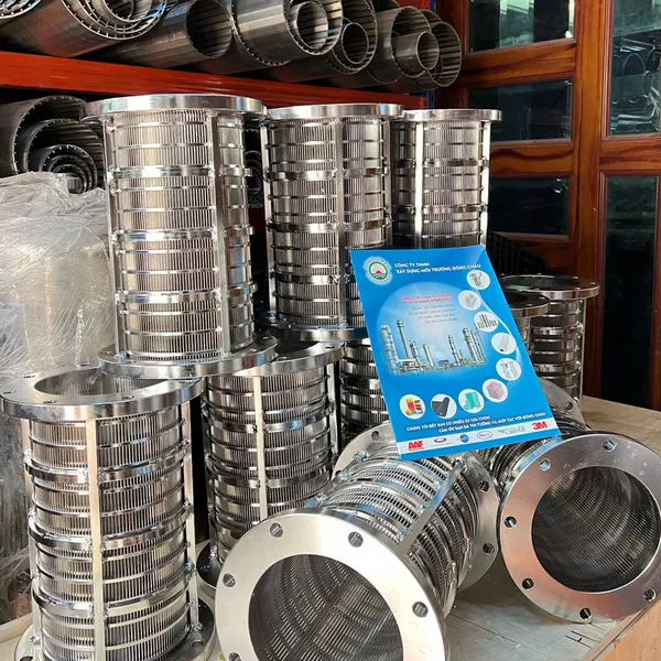 Ống lọc khe kết nối 2 mặt bích hướng lọc từ trong ra ngoài