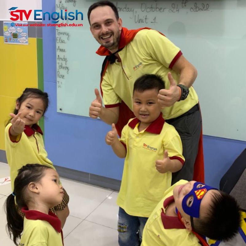 Kích thích sự sáng tạo cho trẻ khi thuyết trình tiếng Anh với tranh ảnh Kích thích sự sáng tạo cho trẻ khi thuyết trình tiếng Anh với tranh ảnh