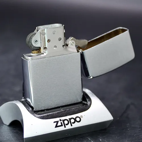 ZIPPO XƯA 1990 - HÀNG XƯA THẬP NIÊN 90s _ CHỦ ĐỀ LOGO HẢI QUÂN