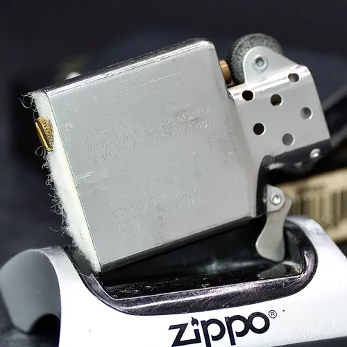 ZIPPO XƯA 1990 - HÀNG XƯA THẬP NIÊN 90s _ CHỦ ĐỀ LOGO HẢI QUÂN