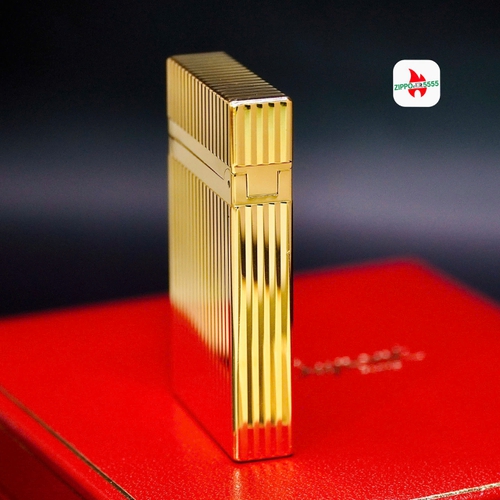 S.T. Dupont Ligne 2 form cao thập niên 1980s. Toàn thân mạ vàng họa tiết vân sọc đứng vertical line