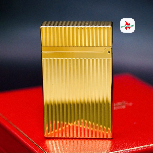 S.T. Dupont Ligne 2 form cao thập niên 1980s. Toàn thân mạ vàng họa tiết vân sọc đứng vertical line