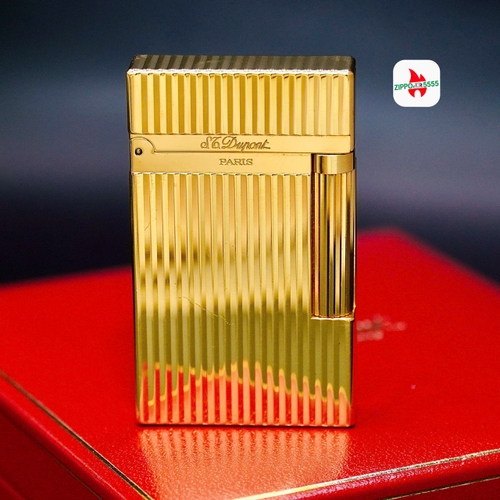 S.T. Dupont Ligne 2 form cao thập niên 1980s. Toàn thân mạ vàng họa tiết vân sọc đứng vertical line