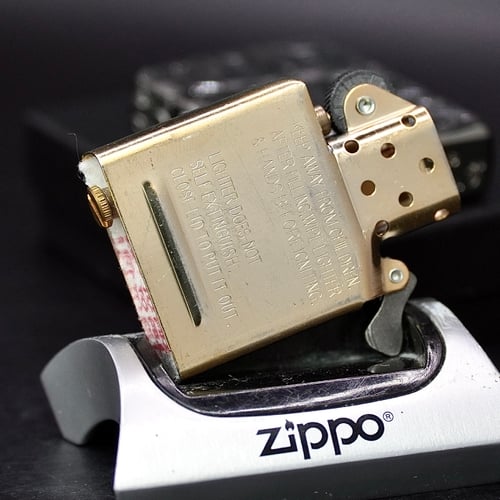 ZIPPO 2018 - HÀNG XUẤT NHẬT  _ CHỦ ĐỀ LẮC KÊ BẠC HOA VĂN FLORAL