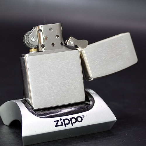 ZIPPO XƯA 2002 - HÀNG XƯA THẬP NIÊN 2000s _ CHỦ ĐỀ LÁ PHÔNG CANADA