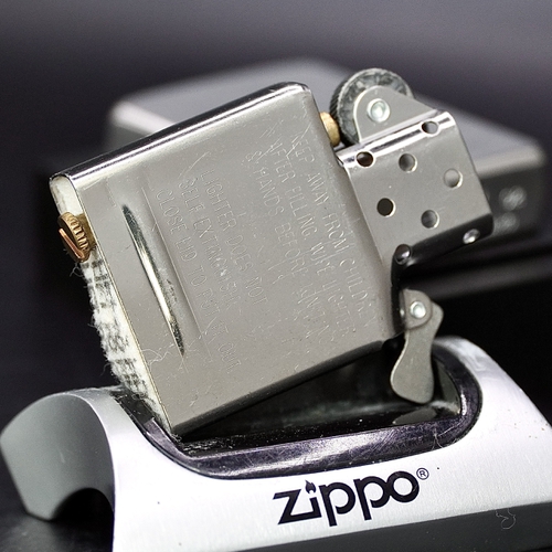 ZIPPO XƯA 2002 - HÀNG XƯA THẬP NIÊN 2000s _ CHỦ ĐỀ LÁ PHÔNG CANADA