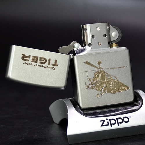 ZIPPO XƯA 2009 - HÀNG XƯA THẬP NIÊN 2000s _ CHỦ ĐỀ TRỰC THĂNG