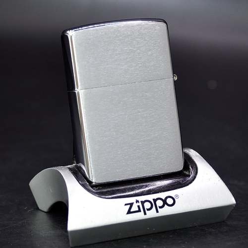 ZIPPO XƯA 2000 - HÀNG XƯA THẬP NIÊN 2000s _ CHỦ ĐỀ TAY GẤU
