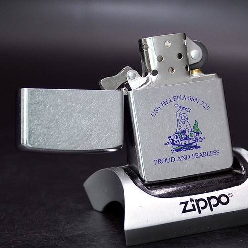 ZIPPO XƯA 2000 - HÀNG XƯA THẬP NIÊN 2000s _ CHỦ ĐỀ LOGO TÀU NGẦM HELENA SSN 725