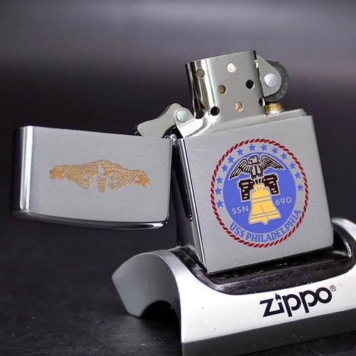 ZIPPO XƯA 2001 - HÀNG XƯA THẬP NIÊN 2000s _ CHỦ ĐỀ LOGO TÀU NGẦM PHILADELPHIA
