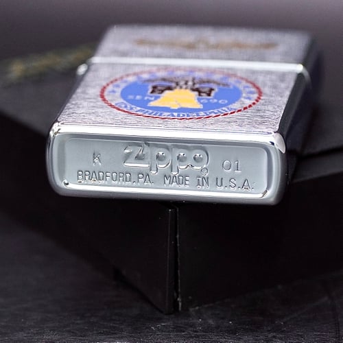ZIPPO XƯA 2001 - HÀNG XƯA THẬP NIÊN 2000s _ CHỦ ĐỀ LOGO TÀU NGẦM PHILADELPHIA