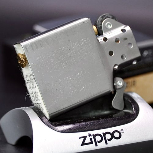 ZIPPO XƯA 2000 - HÀNG XƯA THẬP NIÊN 2000s _ CHỦ ĐỀ CHUYỂN GIAO MỘC ĐÁY