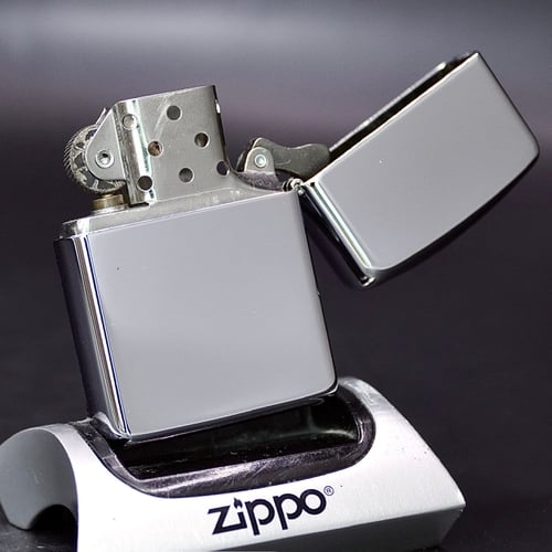 ZIPPO XƯA 2006 - HÀNG XƯA THẬP NIÊN 2000s _ CHỦ ĐỀ PLAYBOY