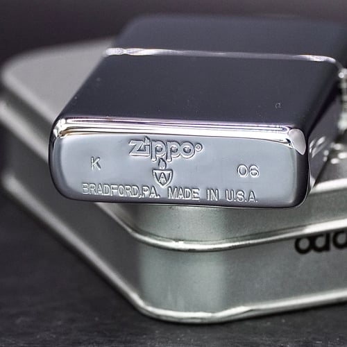 ZIPPO XƯA 2006 - HÀNG XƯA THẬP NIÊN 2000s _ CHỦ ĐỀ PLAYBOY