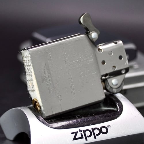 ZIPPO XƯA 2006 - HÀNG XƯA THẬP NIÊN 2000s _ CHỦ ĐỀ PLAYBOY