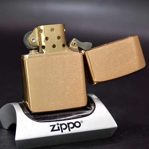 ZIPPO XƯA 32-85 - HÀNG XƯA THẬP NIÊN 80s _ CHỦ ĐỀ MERIT