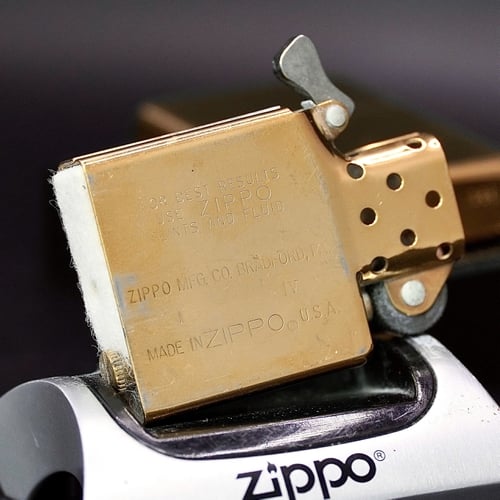 ZIPPO XƯA 32-88 - HÀNG XƯA THẬP NIÊN 80s _ CHỦ ĐỀ HARD ROCK CAFE