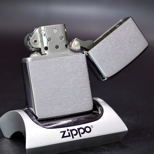ZIPPO XƯA 1976 - HÀNG XƯA THẬP NIÊN 70s _ CHỦ ĐỀ TRƯỜNG ĐẠI HỌC IVY LEAGUE