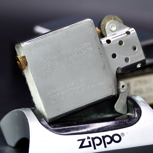 ZIPPO XƯA 1989 - HÀNG XƯA THẬP NIÊN 80s _ CHỦ ĐỀ HELL ON WHEELS