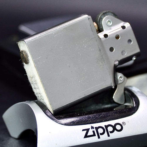 ZIPPO XƯA 1993 - HÀNG XƯA THẬP NIÊN 90s _ CHỦ ĐỀ HUY HIỆU CẢNH SÁT CANADA