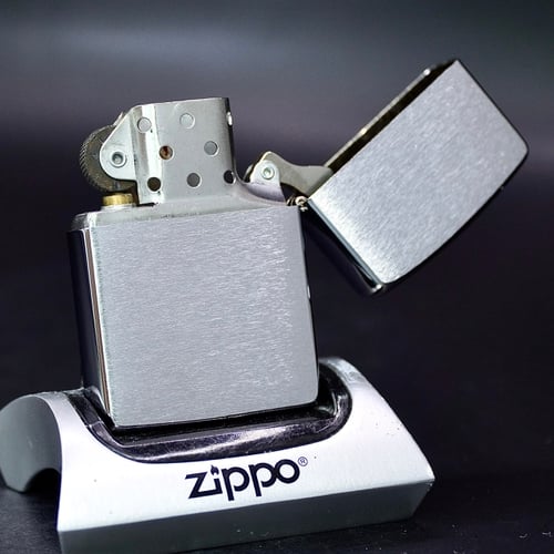 ZIPPO XƯA 1994 - HÀNG XƯA THẬP NIÊN 90s _ CHỦ ĐỀ HORSE RACING