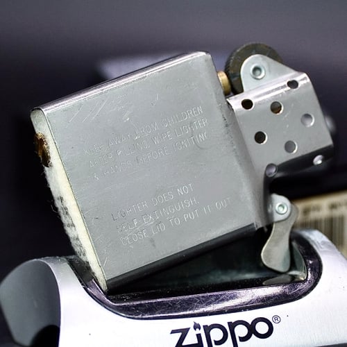 ZIPPO XƯA 1994 - HÀNG XƯA THẬP NIÊN 90s _ CHỦ ĐỀ HORSE RACING