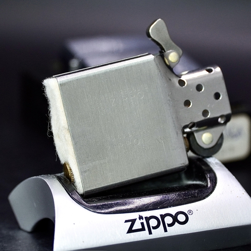 ZIPPO XƯA 1984 - HÀNG XƯA THẬP NIÊN 80s _ CHỦ ĐỀ CĂN CỨ HẢI QUÂN HOA KỲ