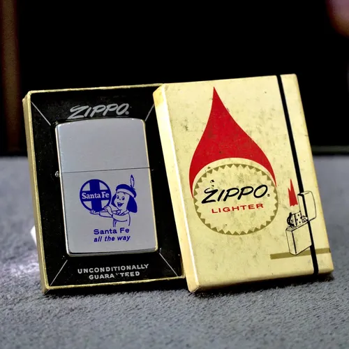ZIPPO XƯA 1972 - HÀNG XƯA THẬP NIÊN 70s _CHỦ ĐỀ SANTAFE CÔNG CHÚNG HOA KỲ