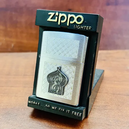 ZIPPO LA MÃ 2000 - XVI LA MÃ CHỦ ĐỀ HOÀNG GIA