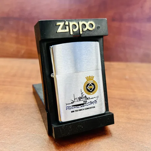 ZIPPO CANADA  - SẢN XUẤT 2000 ( XVI LA MÃ )