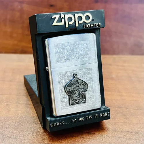 ZIPPO LA MÃ 2000 - XVI LA MÃ CHỦ ĐỀ HOÀNG GIA