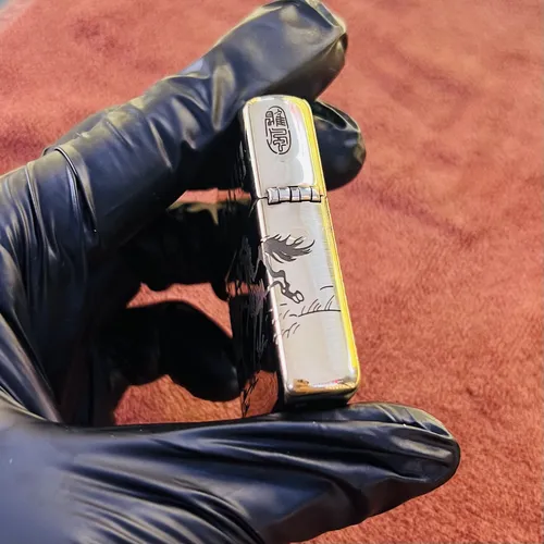 ZIPPO KHẮC MÃ ĐÁO THÀNH CÔNG VỎ DÀY ARMOR