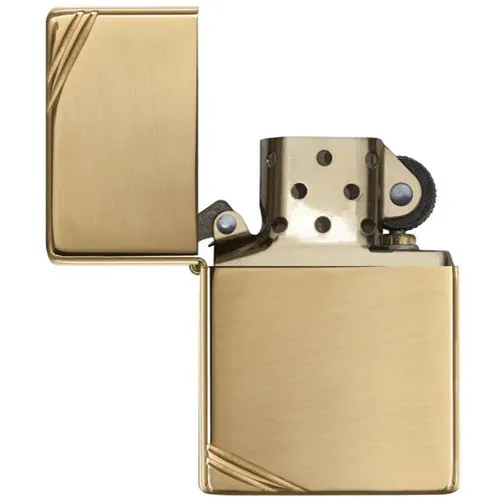 Zippo High Polish Brass Vintage with Slashes