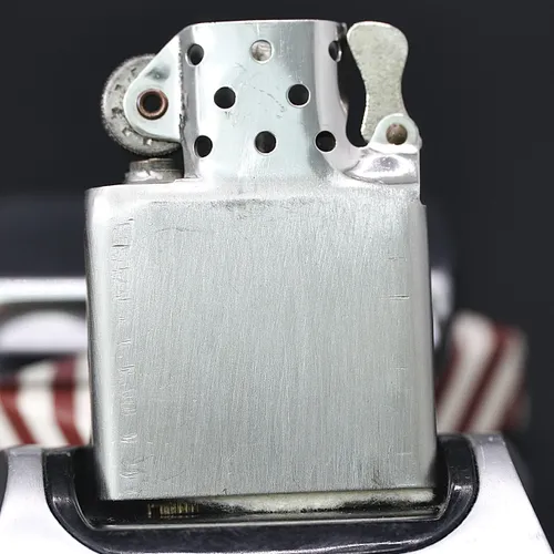 ZIPPO XƯA 1953 - HÀNG XƯA THẬP NIÊN 50s _CHỦ ĐỀ R . T . GOLEY