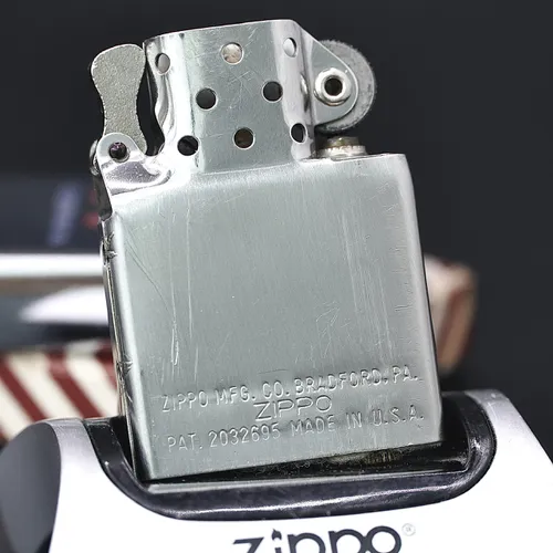 ZIPPO XƯA 1951-1952 - HÀNG XƯA THẬP NIÊN 50s _CHỦ ĐỀ STERLING BOLT CO.