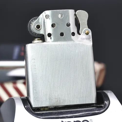 ZIPPO XƯA 1951-1952 - HÀNG XƯA THẬP NIÊN 50s _CHỦ ĐỀ STERLING BOLT CO.