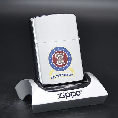 ZIPPO XƯA 1981 - HÀNG XƯA THẬP NIÊN 80s _CHỦ ĐỀ TÀU CHIẾN U.S.S INDEPENDENCE CV 62