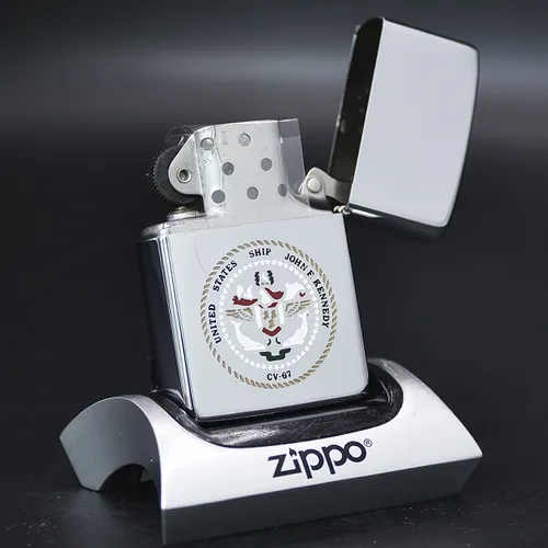ZIPPO XƯA 1982 - HÀNG XƯA THẬP NIÊN 80s _CHỦ ĐỀ HIẾM TÀU CHIẾN USS JOHN F. KENNEDY CV-67